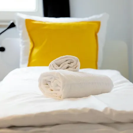 Budgetroom 3 Bedroom Perfect For Teams Gelsenkirchen