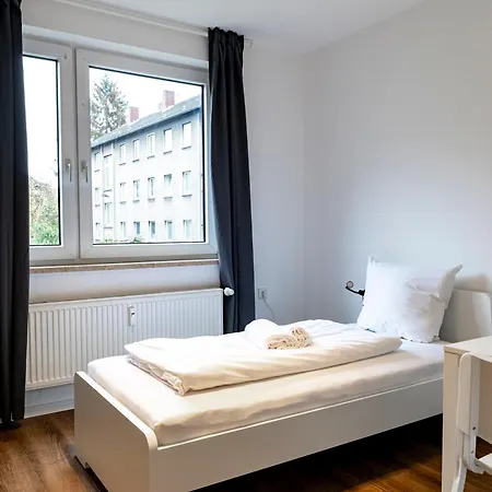 Budgetroom 3 Bedroom Perfect For Teams * Gelsenkirchen