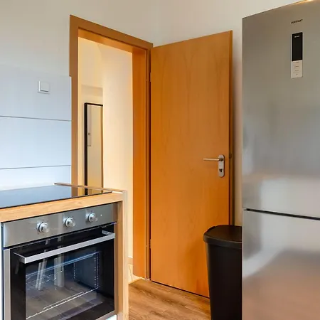 아파트 Budgetroom 3 Bedroom Perfect For Teams 겔젠키르헨
