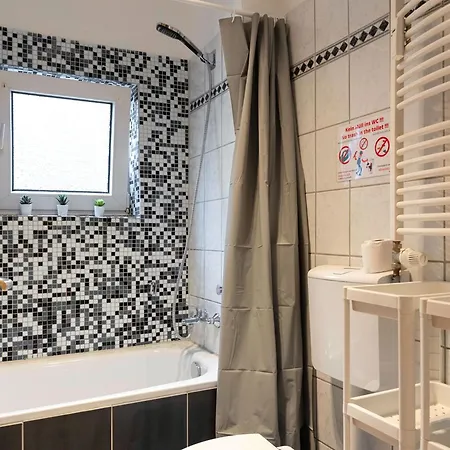 Budgetroom 3 Bedroom Perfect For Teams Apartmán *