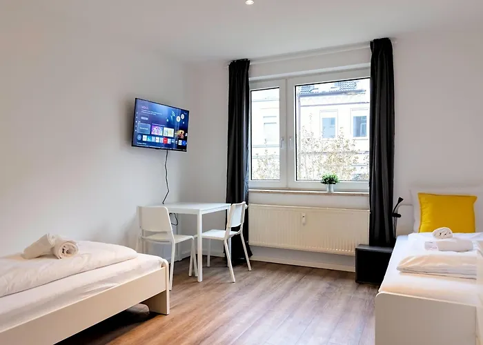 Budgetroom 3 Bedroom Perfect For Teams Apartment