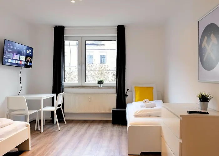 Budgetroom 3 Bedroom Perfect For Teams Apartment