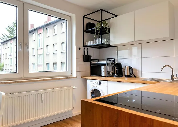 Budgetroom 3 Bedroom Perfect For Teams