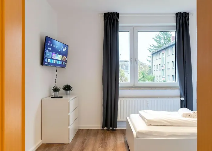 Budgetroom 3 Bedroom Perfect For Teams